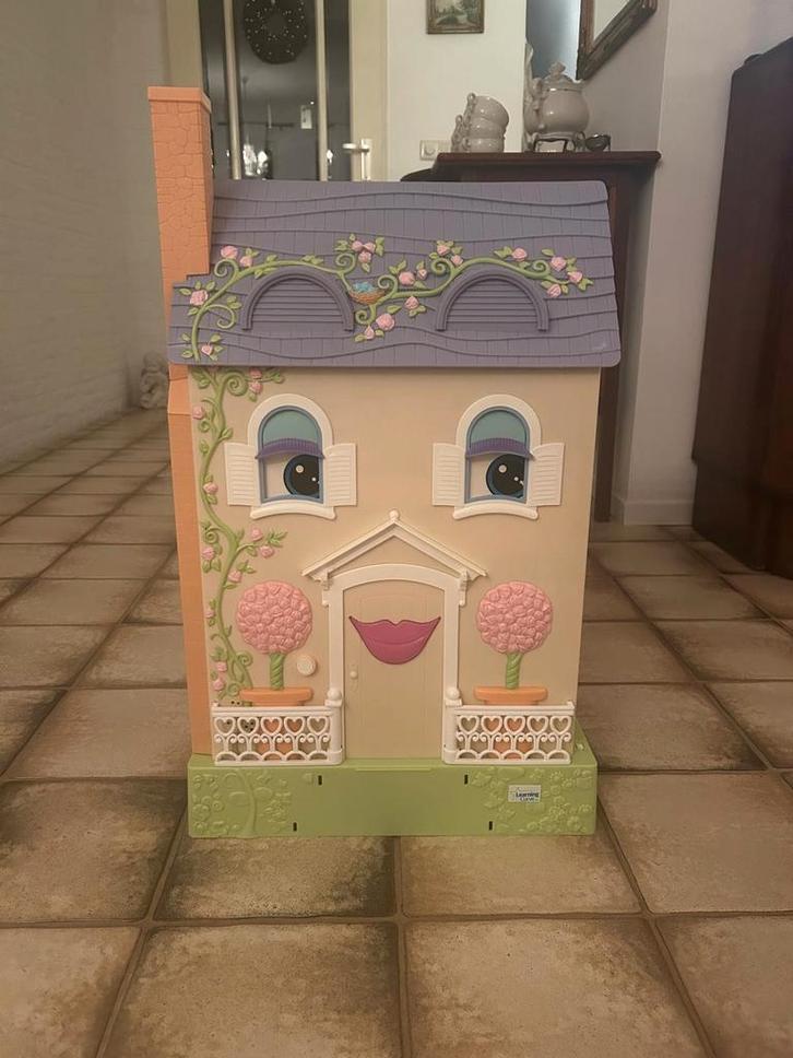 Caring Corners Mrs. Good Bee Poppenhuis, Kinderen en Baby's, Speelgoed | Poppenhuizen, Zo goed als nieuw, Poppenhuis, Ophalen