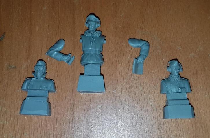 German tank crew in winterkleding - resin (1:35), Hobby en Vrije tijd, Modelbouw | Figuren en Diorama's, Zo goed als nieuw, Figuur of Figuren