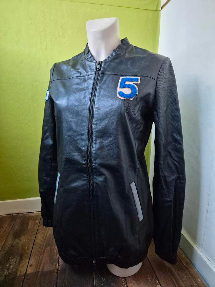leren jas met details maat 38, Kleding | Dames, Jassen | Winter, Maat 38/40 (M), Zwart, Ophalen of Verzenden
