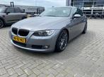 BMW 3-Serie 325i Coupe 2007 Grijs, Auto's, 745 kg, Zwart, 4 stoelen, Leder en Stof