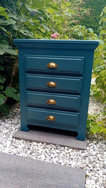 Zeer nette massieve eikenhouten ladekast vintage blauw! beschikbaar voor biedingen