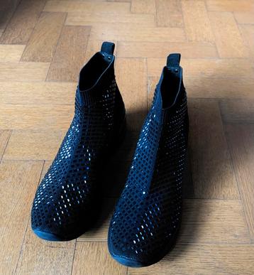 Dune London beschikbaar voor biedingen