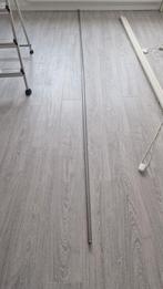 Gordijnroede zilvergrijs met bevestiging., Ophalen, Gebruikt, 200 cm of meer, Minder dan 100 cm