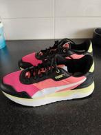 Puma. Dames sneakers 40.  Z.g.a.n, Ophalen of Verzenden, Zo goed als nieuw, Wit, Sneakers of Gympen