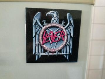 Magneet met Slayer logo+ patch en sticker van Biohazard  beschikbaar voor biedingen