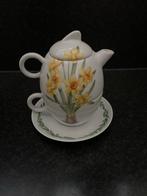 Thee-voor-één setje met narcissen, Huis en Inrichting, Ophalen of Verzenden, Zo goed als nieuw, Overige stijlen, Kop(pen) en/of Schotel(s)