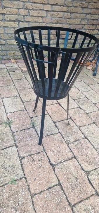 Te koop vuurkorf  beschikbaar voor biedingen