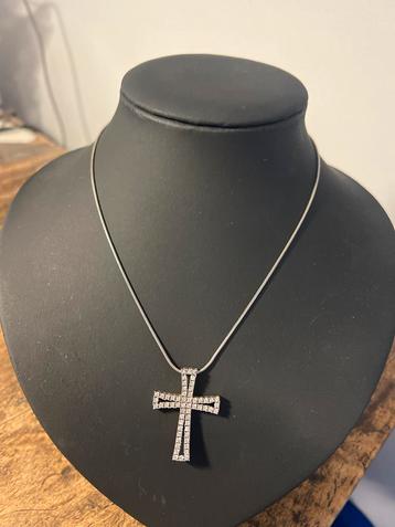 Kruis Ketting met Strass beschikbaar voor biedingen