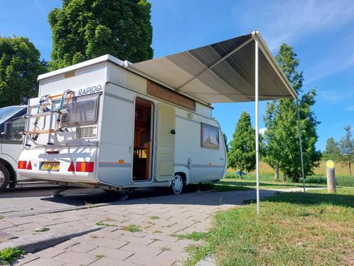 Lichtgewicht Rapido 42 caravan, Caravans en Kamperen, Caravans, Particulier, tot en met 4, 750 - 1000 kg, Treinzit, Rapido, Dwarsbed