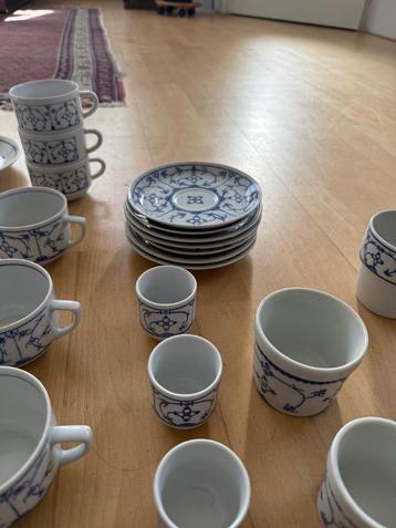 Servies blauw saks beschikbaar voor biedingen