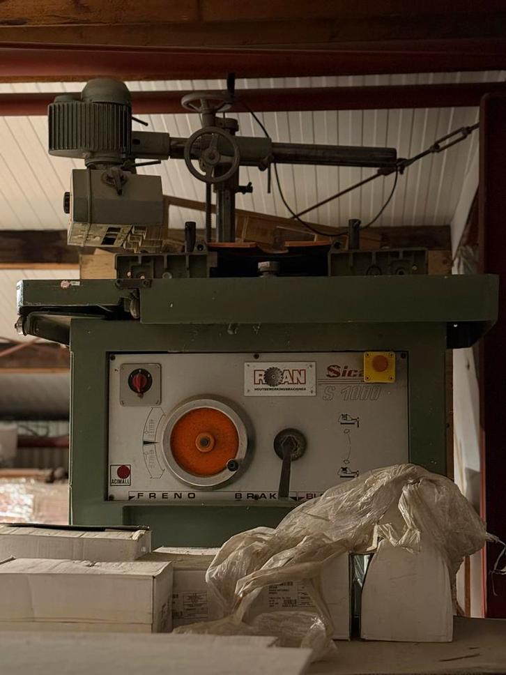 Houtbewerkingsmachines: Spilfrees, Schroefcompressor, Kanten, Zakelijke goederen, Machines en Bouw | Industrie en Techniek, Ophalen