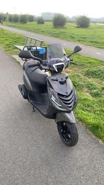 piaggio zip, Fietsen en Brommers, Scooters | Piaggio, Ophalen of Verzenden, Zo goed als nieuw, Benzine, Zip
