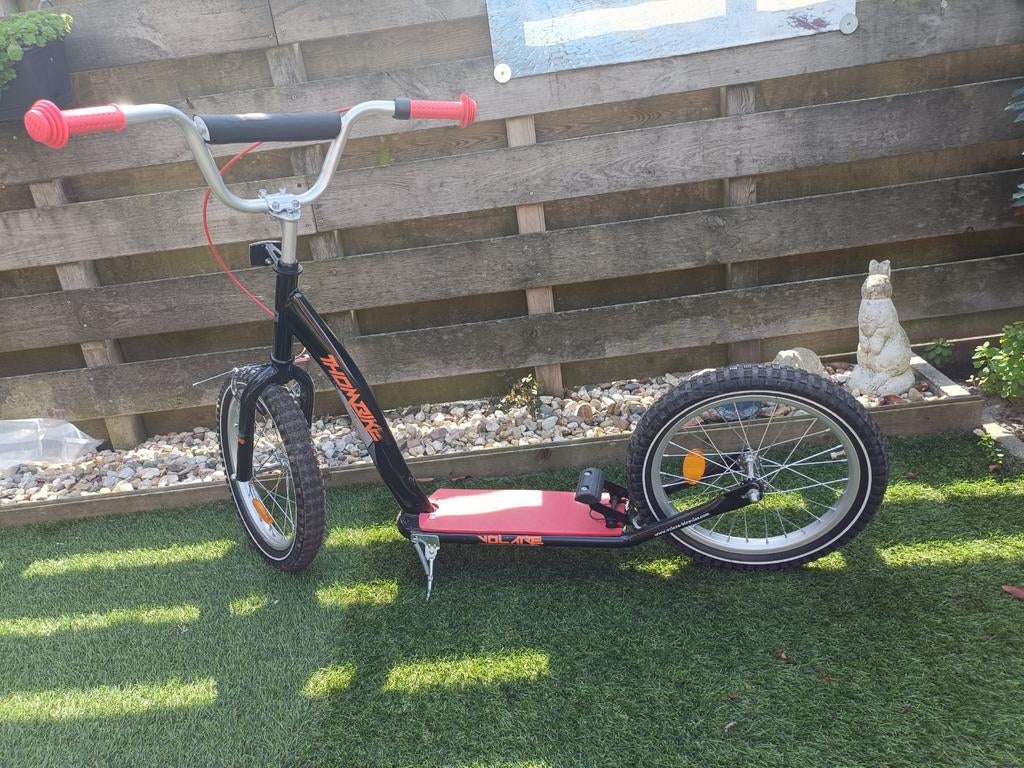 Volare 16 inch step - Matzwart/Rood, Fietsen en Brommers, Steps, Ophalen, Gebruikt, Overige typen