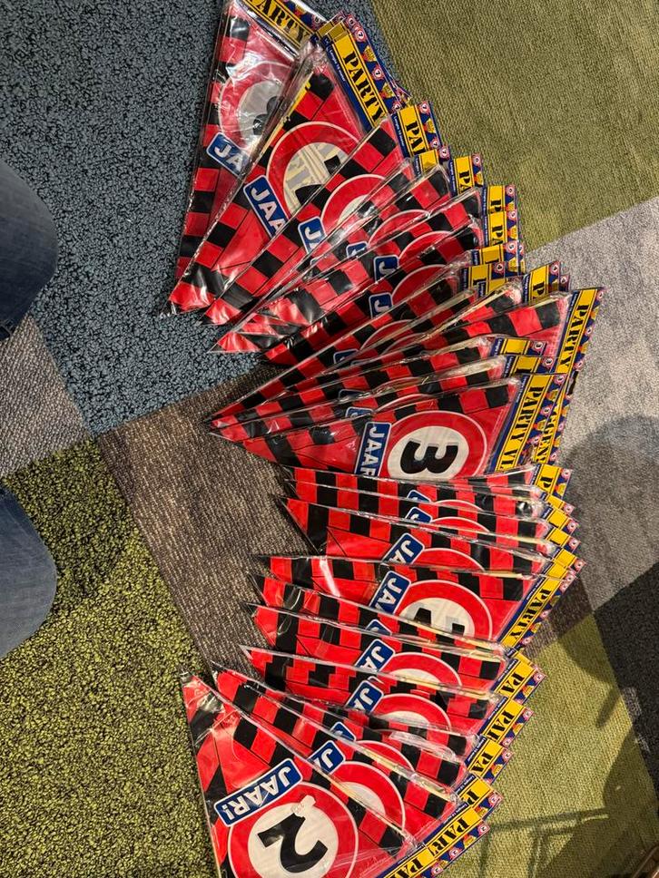 Verjaardag Vlaggenlijn Verkeersbord Leeftijden, Hobby en Vrije tijd, Feestartikelen, Gebruikt, Versiering, Verjaardag, Ophalen of Verzenden