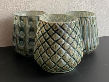Drie glazen waxinelichthouders groen/blauw/bruin accent. beschikbaar voor biedingen
