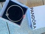 Pandora Moments Disney Stitch Biting Clasp Bangle - 21 cm, Sieraden, Tassen en Uiterlijk, Armbanden, Nieuw, Zilver, Verzenden