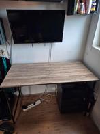 Hout bureau met stalen poten, Huis en Inrichting, Bureaus, Ophalen, Zo goed als nieuw, Bureau