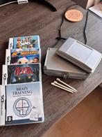 Nintendo DS met Case, Pins & 4 Spellen, Spelcomputers en Games, Spelcomputers | Nintendo 2DS en 3DS, Ophalen, Gebruikt, Met games