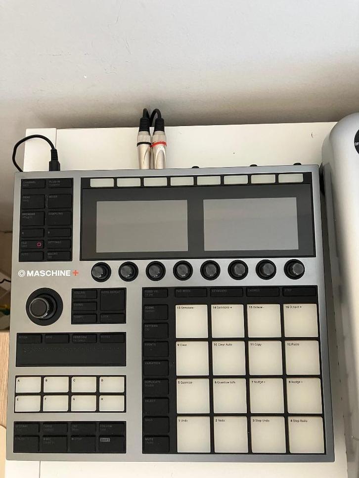 Native Instruments Maschine Plus, Muziek en Instrumenten, Samplers, Gebruikt, Ophalen of Verzenden