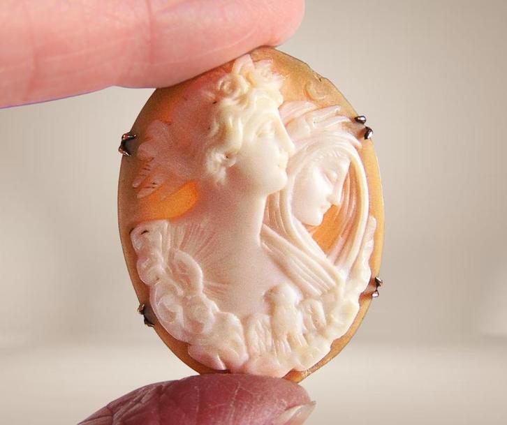 ZELDZAME antieke Victoriaanse camee broche Eos en Nyx!, Sieraden, Tassen en Uiterlijk, Broches, Zo goed als nieuw, Overige materialen