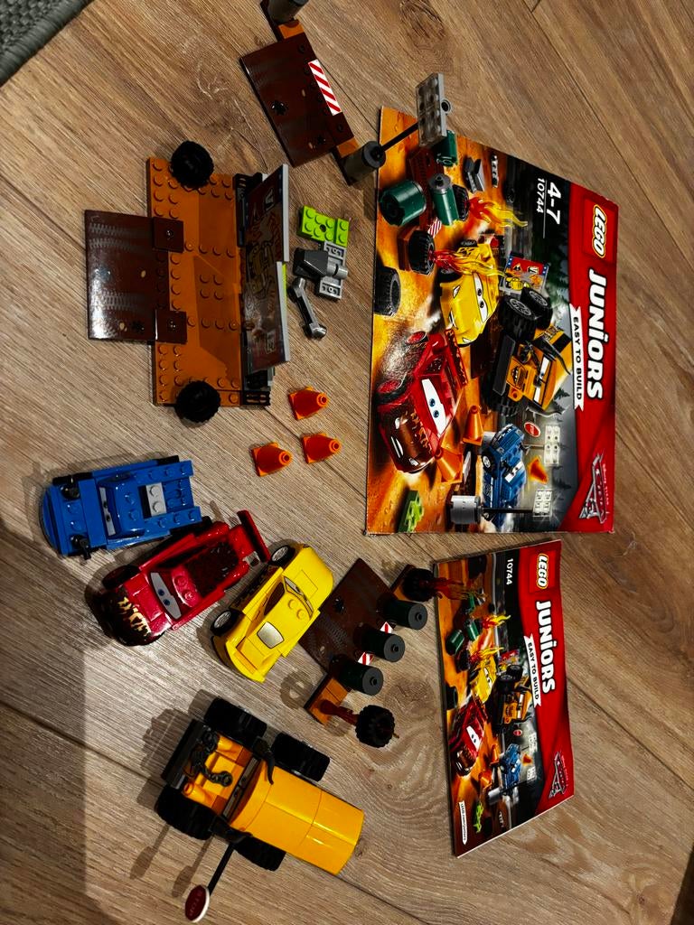 9912- Lego Juniors Cars Set 10744, Kinderen en Baby's, Speelgoed | Duplo en Lego, Gebruikt, Lego, Complete set, Ophalen of Verzenden