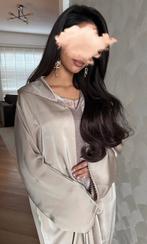 Jelaba 2-delig satijn nieuw, Kleding | Dames, Ophalen of Verzenden, Nieuw, Maat 46/48 (XL) of groter, Overige typen