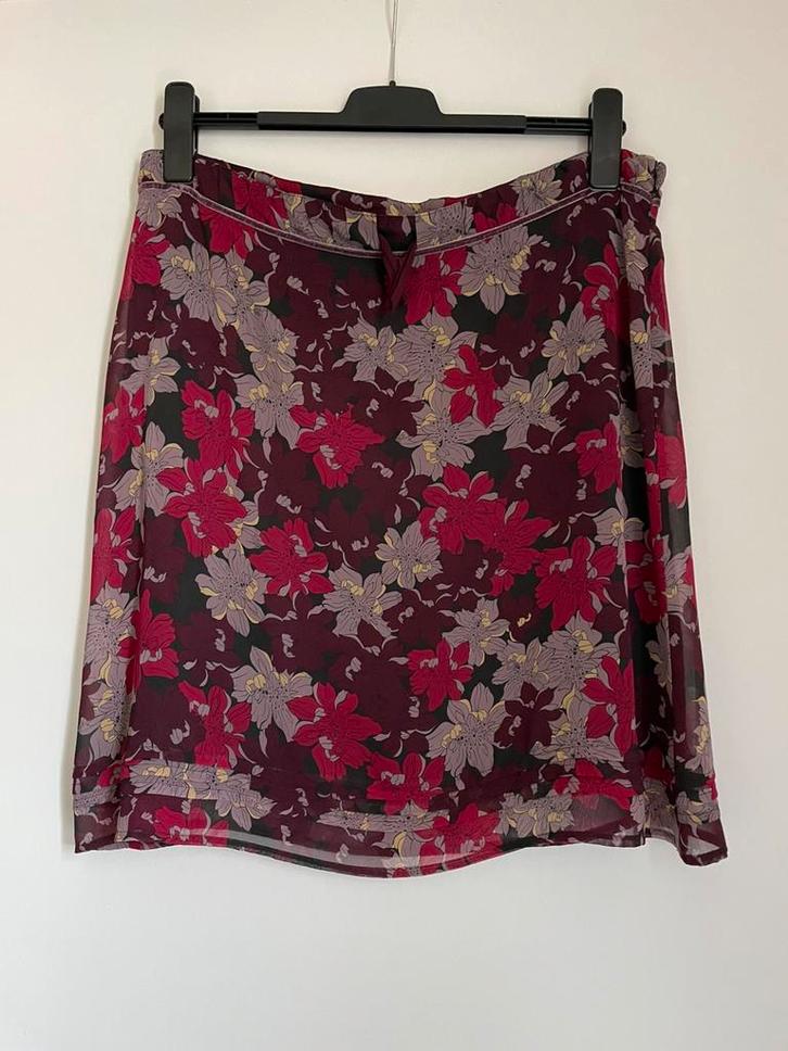 Rode bloemenrok Esprit 42, Kleding | Dames, Rokken, Zo goed als nieuw, Maat 42/44 (L), Rood, Knielengte, Ophalen of Verzenden