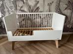 Kidsmill ledikant en commode hoogglans wit en neutrale poten, Ophalen, Zo goed als nieuw, Jongetje of Meisje