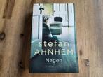Stefan Ahnhem/ Negen, Boeken, Ophalen of Verzenden, Zo goed als nieuw