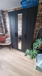 IKEA Brimnes kledingkast zwart met spiegel, Ophalen, Gebruikt, 100 tot 150 cm, Met hangruimte