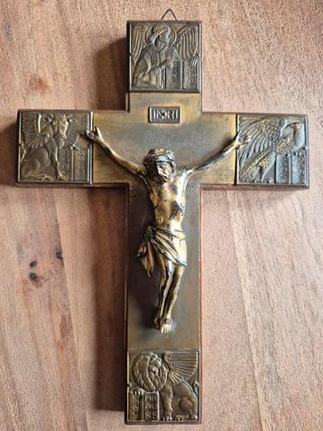 Antiek Kruisbeeld met Evangelisten beschikbaar voor biedingen