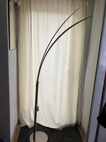 Vloerlamp led beschikbaar voor biedingen