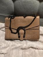 Mooie beigebruine handtas met unieke details. NIEUW, Sieraden, Tassen en Uiterlijk, Tassen | Damestassen, Ophalen of Verzenden