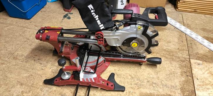 Einhell Afkortzaag - Zo Goed Als Nieuw!, Doe-het-zelf en Verbouw, Gereedschap | Zaagmachines, Zo goed als nieuw, Afkortzaag, 1200 watt of meer