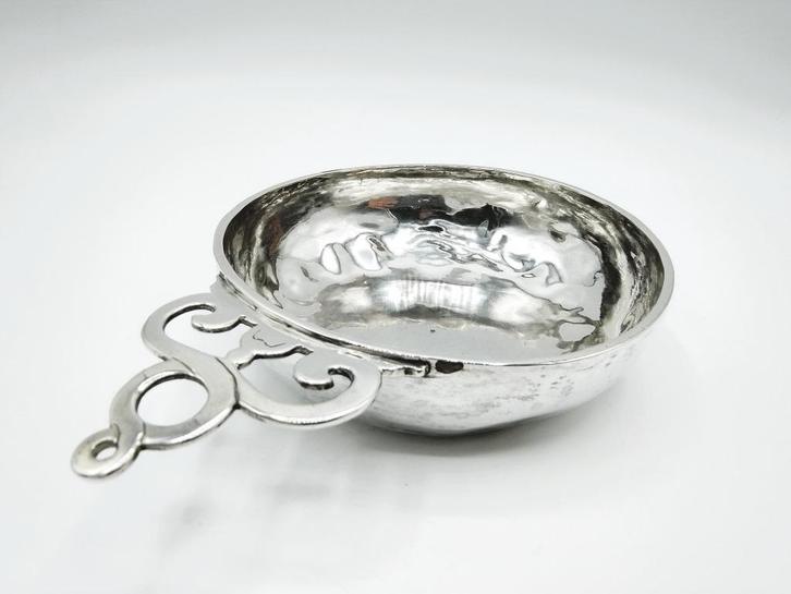 Zilveren tastevin, (wijnproefkommetje) Leeking, Wesel, 1733, Antiek en Kunst, Antiek | Goud en Zilver, Zilver, Verzenden