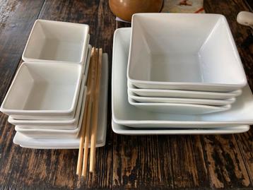 Serviesgoed schaaltjes vierkant zie fotos en omschrijving beschikbaar voor biedingen