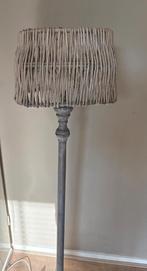 Rotan vloerlamp, Ophalen, Zo goed als nieuw, 100 tot 150 cm