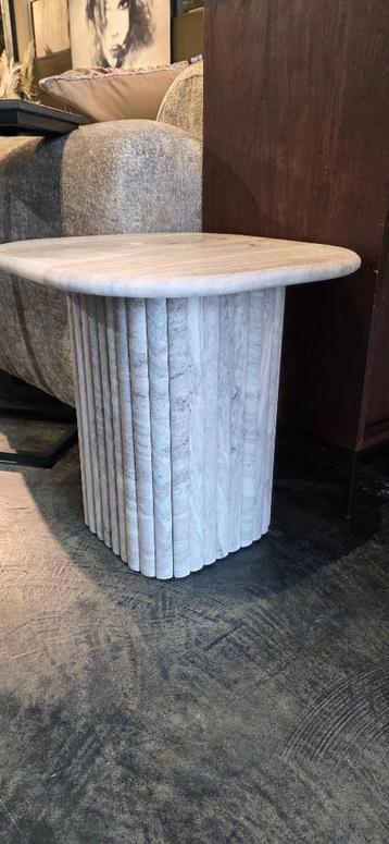 Bijzettafel Dorique Marmer – 45 x 45cm Nu Extra Voordelig!  beschikbaar voor biedingen