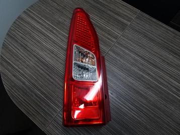 Achterlicht Peugeot Partner-Citroen Berlingo bj 2011 links. beschikbaar voor biedingen