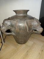 Mooie terracotta pot met 3 olifanten erop, Huis en Inrichting, Woonaccessoires | Vazen, Ophalen, Overige kleuren, Aardewerk of Porselein