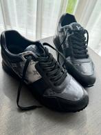 Louis Vuitton Run Away trainers, Ophalen of Verzenden, Zo goed als nieuw