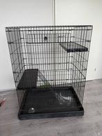 Degelijke grote kooi op onderbak met wieltjes, Dieren en Toebehoren, Ophalen, Kooi, Gebruikt, 90 cm of meer