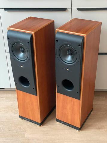 Kef Reference Model One-Two 1/2 beschikbaar voor biedingen