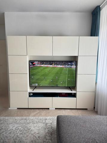 Tv meubel kast wit 216cm breed 47cm diep 184 cm hoog beschikbaar voor biedingen