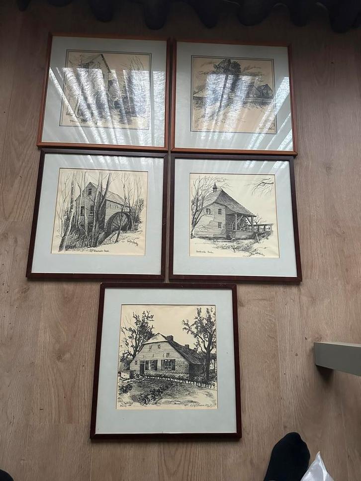 Pentekeningen in twee verschillende soorten lijsten, Antiek en Kunst, Kunst | Tekeningen en Foto's, Ophalen of Verzenden