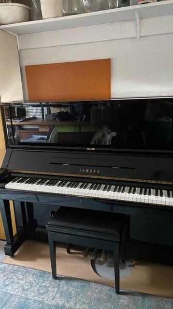 Yamaha piano izgs net gestemd hoog model X2327617 beschikbaar voor biedingen