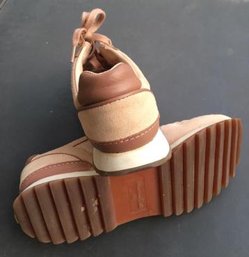Massimo Dutti kwaliteit sneakers beschikbaar voor biedingen