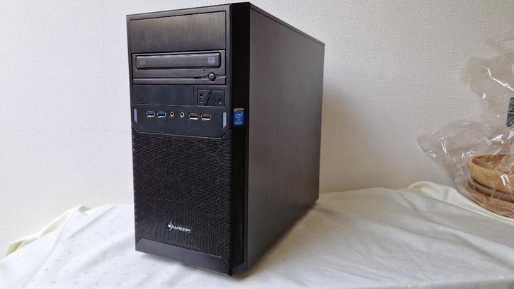 Super Stille Krachtige PC + 20”Lcd + Win10 SSd + 500 GB/HD, Computers en Software, Desktop Pc's, Refurbished, 4 Ghz of meer, HDD