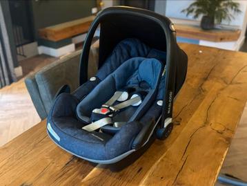 2x Maxi Cosi 2wayFix/FamilyFix met Maxi Cosi Pebble + beschikbaar voor biedingen