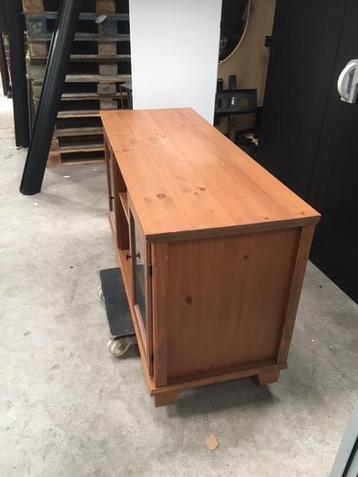 Dressoir / TV kastje beschikbaar voor biedingen